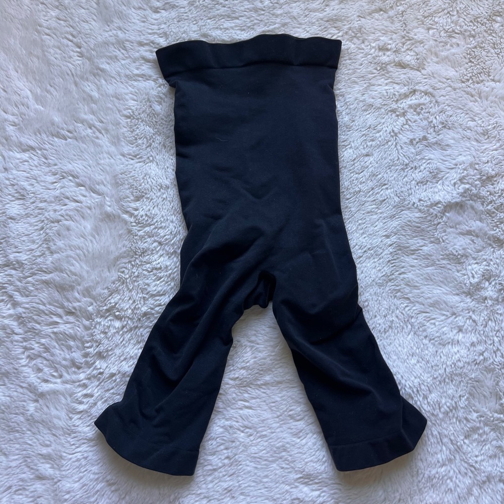 SKIMS Core Control Mid Thigh Short Onyx Black Shapewear XS/S High-Waisted Shaper